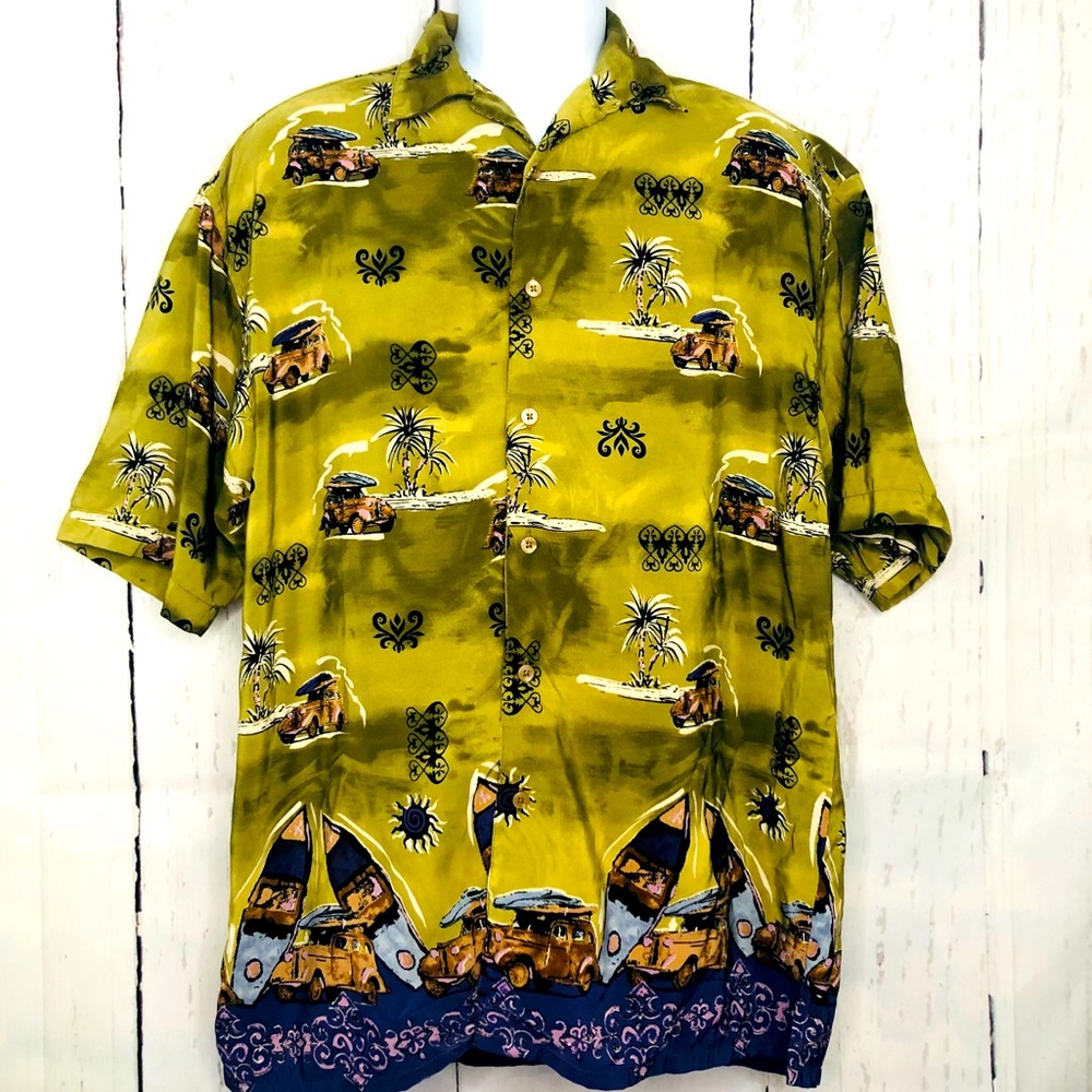 Men’s HAWAIIAN Short Sleeve Buttoned Shirt Size Medium